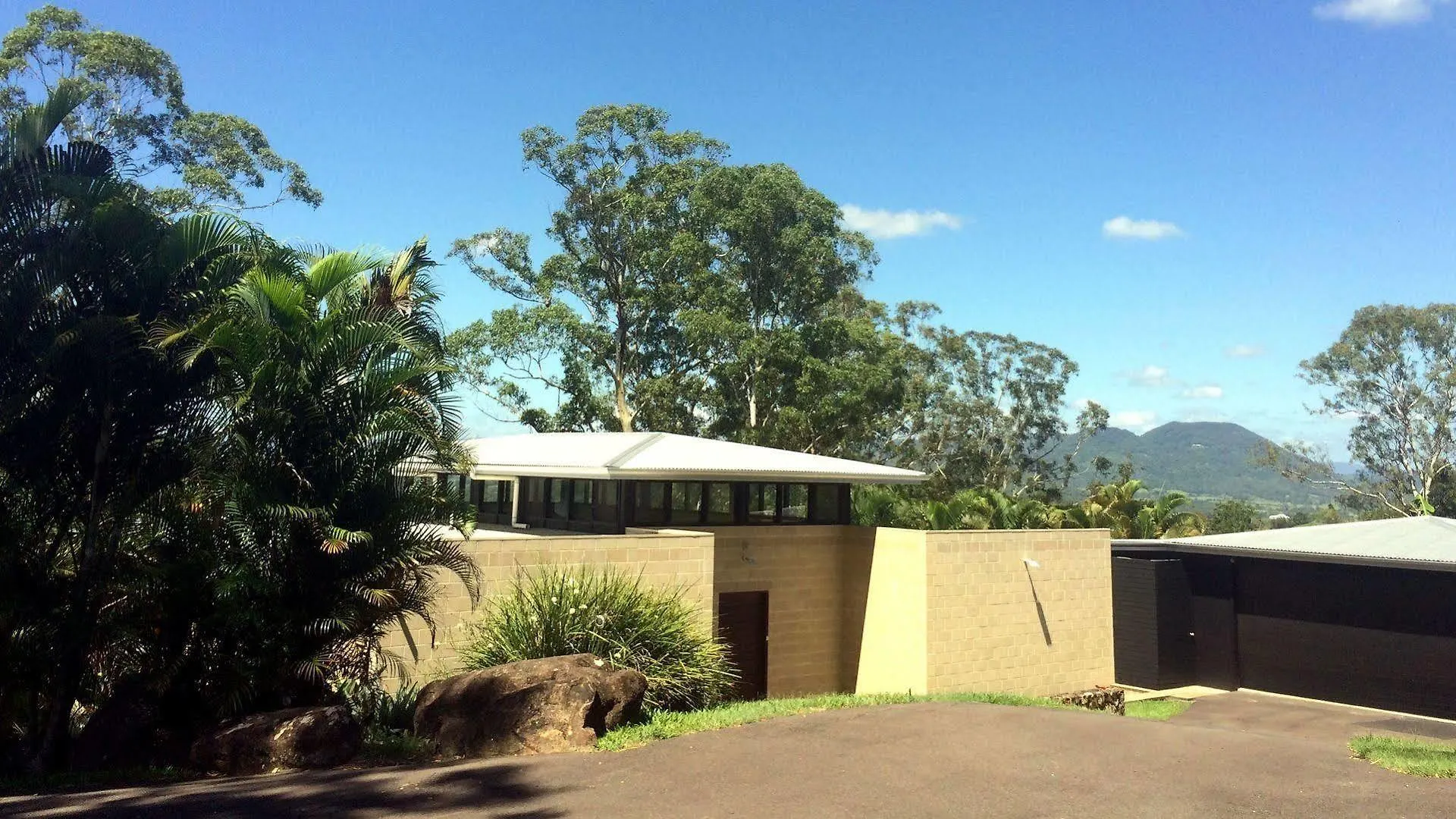 Phoenix Eumundi 4*,  Australia